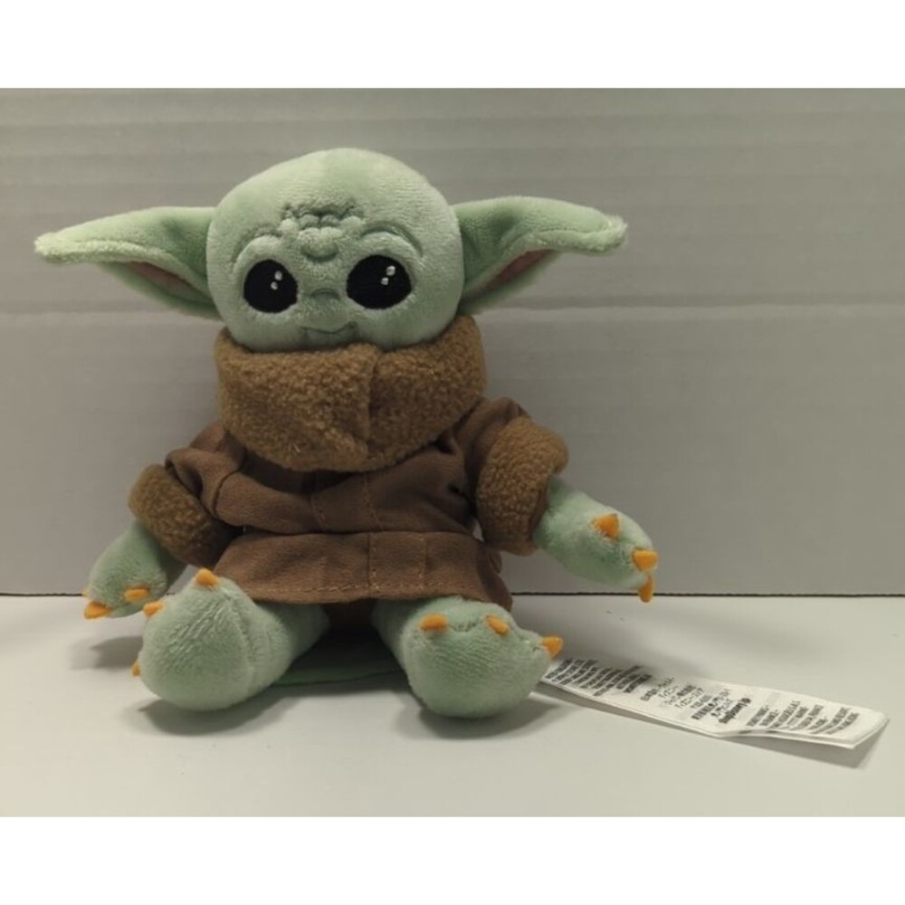 Disney World Parks Star Wars Baby Yoda Shoulder Pal Magnet Doll Plush Toy